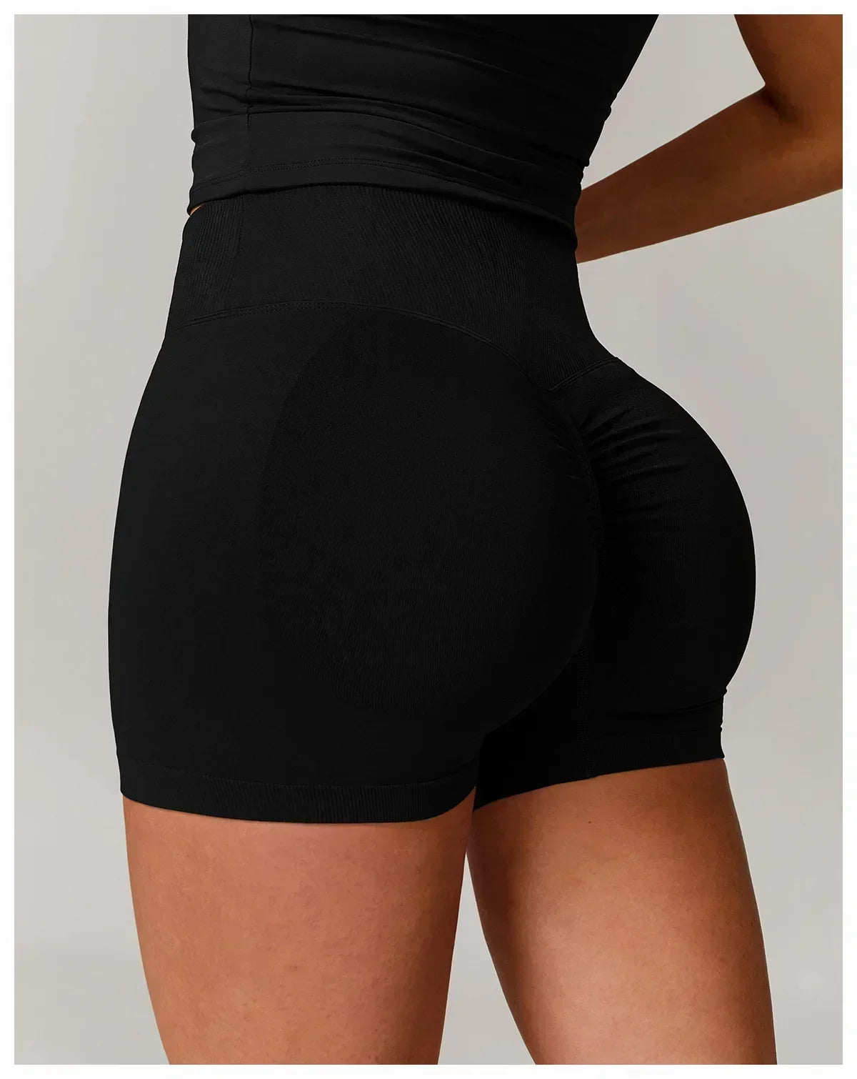 Women's fitness shorts  high-waisted buttock-lifting  tight  quick-drying  sporty yoga three-quarter shorts