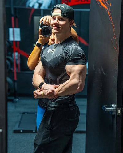 2025 YOUNGAL New Men's Fitness T-shirts clothing  sports Tshirt tights high elastic training short sleeve fitness man clothing